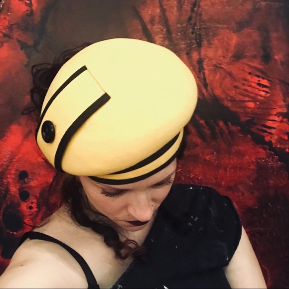 Vintage Accessories - VINTAGE Adolfo Butter Yellow/Black Pillbox Hat